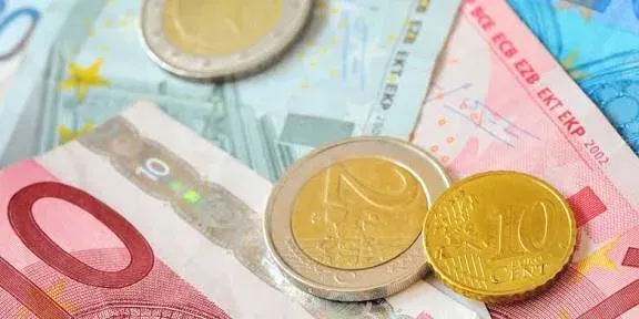Munten en bankbiljetten: vergoeding van therapie